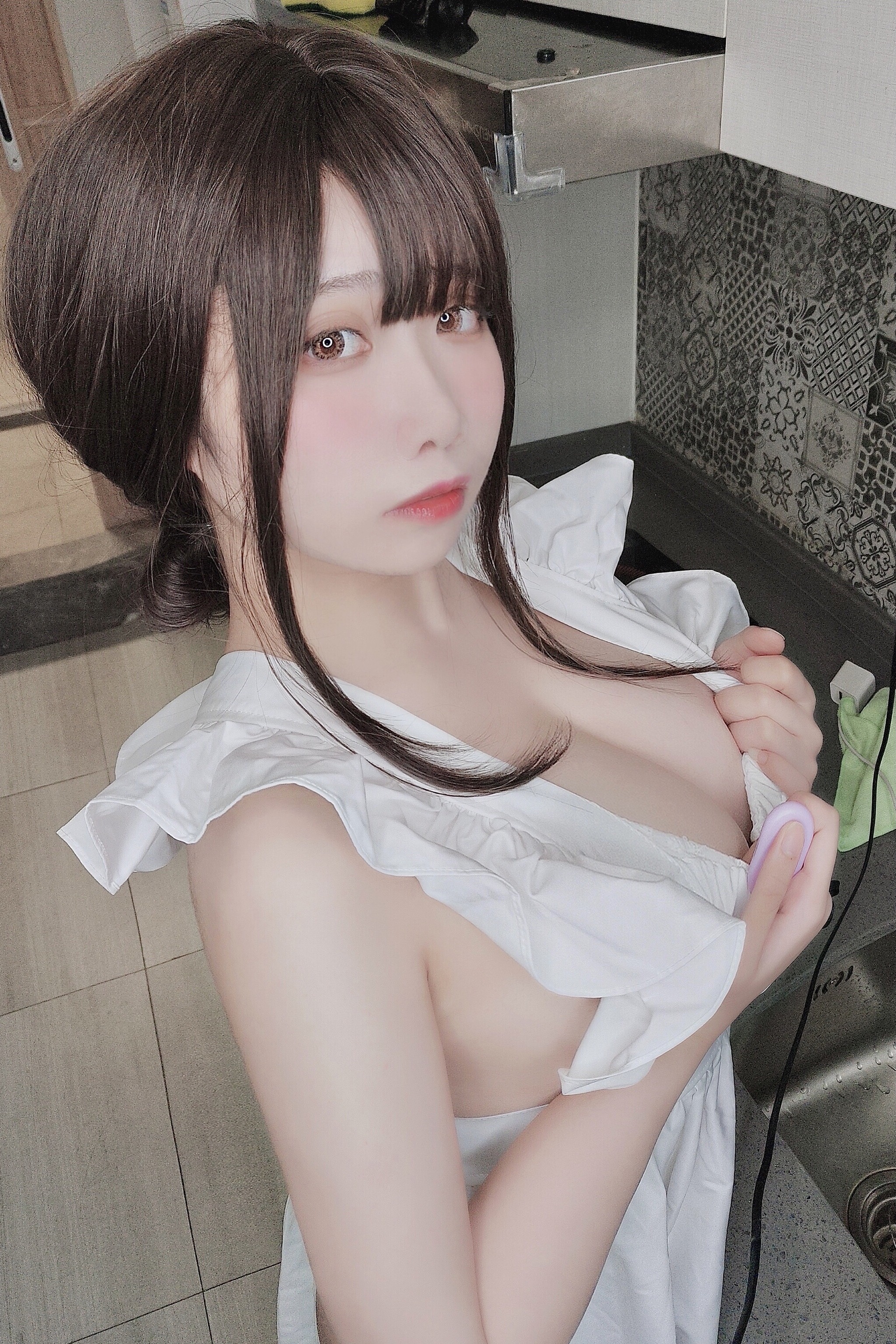 贞子蜜桃 - NO.016 围裙自拍[44P1V]-XikXak